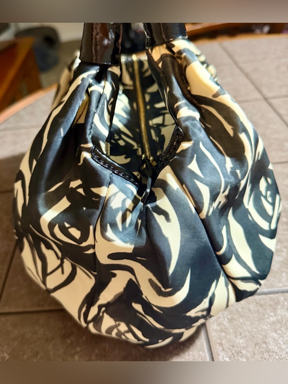 Kate Spade Roseland Stevie Floral Bag Storybook Lining EUC - Picture 6 of 14